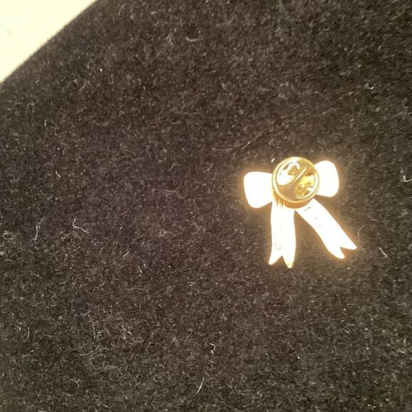 Desert Storm Yellow Ribbon Goldtone Pin - Picture 3 of 5